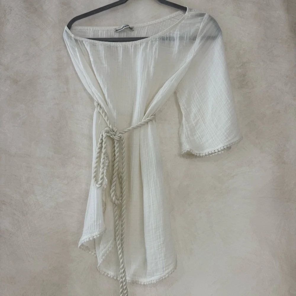 Abercrombie & Fitch One Shoulder Coverup